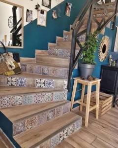 Habillage de contre marche avec carreaux de ciment
