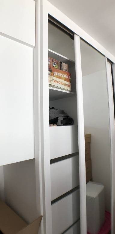 Rangements astucieux dans une chambre - Versailles