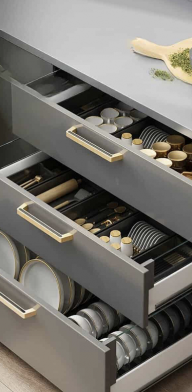 Organisateurs de tiroirs, gain de place dans la cuisine