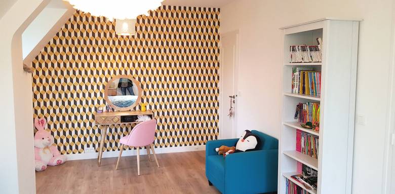 Papier-peint à motifs graphiques dans la chambre - bouc-bel-air-13