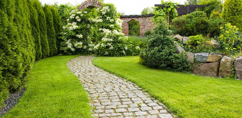 Quel revêtement pour mon allée de jardin ? 