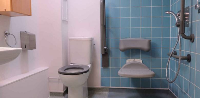 Salle de bains pour personne âgée