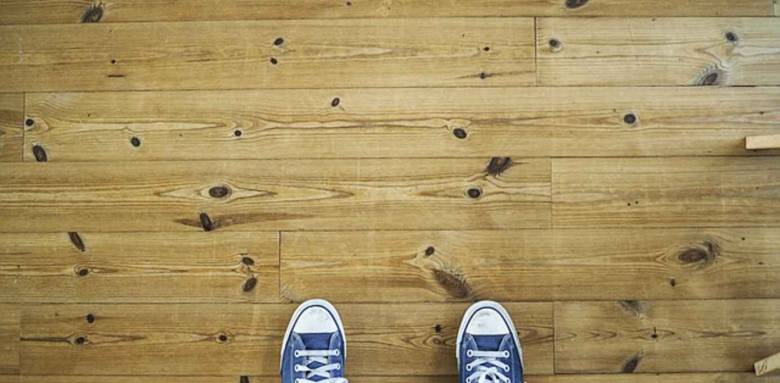 Choisir son revêtement de sol pour le salon ! 50180 Saint-Gilles