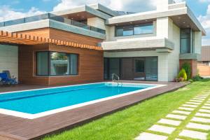 Créer une piscine avec La Maison Des Travaux d’Antony-Verrières
