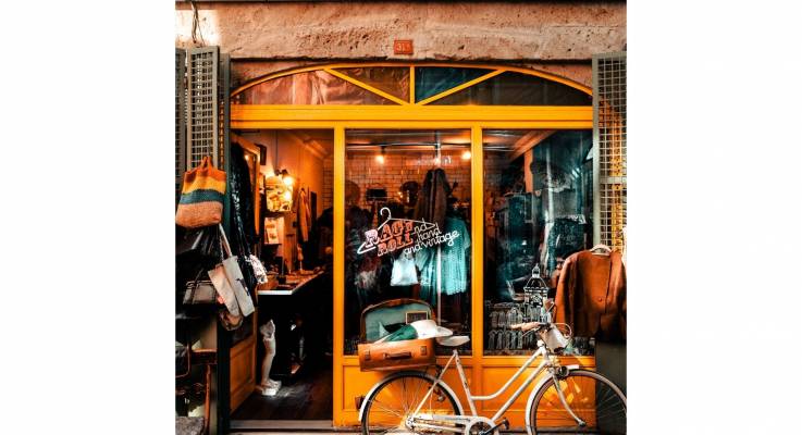 Comment choisir les portes pour un magasin : sécurité, style et accessibilité - Vaucelles 14400