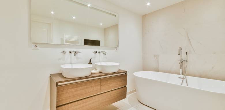 Choisir la robinetterie encastrable. 