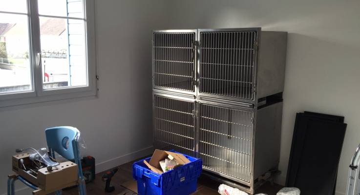 Transformation d’une maison en cabinet vétérinaire dans l’Aube cages animaux