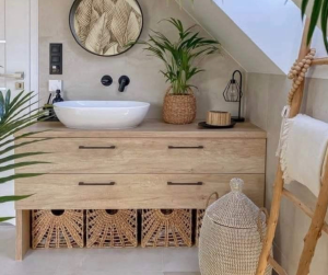 Salle de bain sous les toits, sous les combles