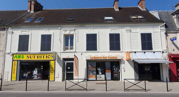 Immeuble après travaux de ravalement de façade - Brie-Comte-Robert 77170