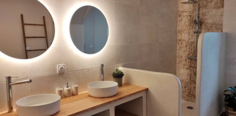 Salle de bain en béton ciré