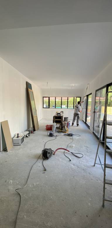 préparation des sols et surfaces compris attentes de la future cuisine 