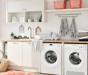meubles de cuisine adaptées pour la buanderie, But