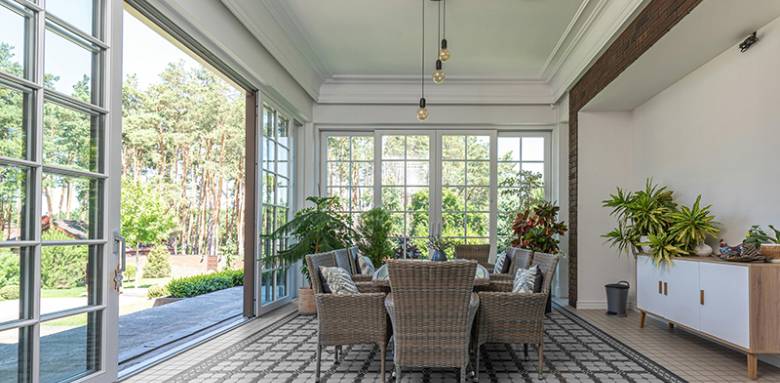 Transformer sa véranda de jardin en véritable prolongement de la maison