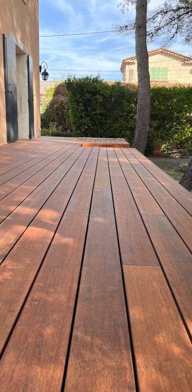 Lames de bambou en terrasse