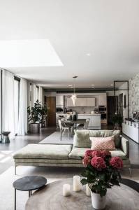 Aménager un appartement en longueur avec canapé au milieu du salon - Le Raincy 93