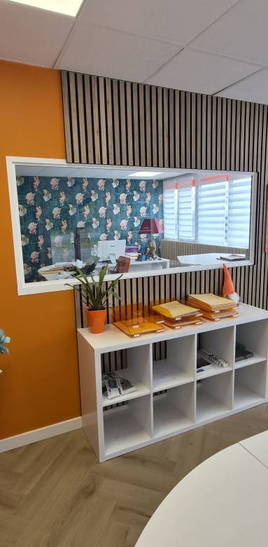 Décoration murale : verrière longitudinale, panneau muraux effet tasseau de  bois