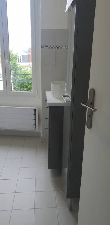 Aménagement Salle d'eau PMR avec ouverture et meuble vasque - Cergy-Pontoise