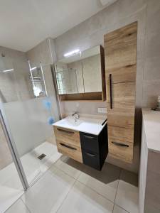 Agrandir visuellement la petite salle de bain - Montpellier Lattes 34