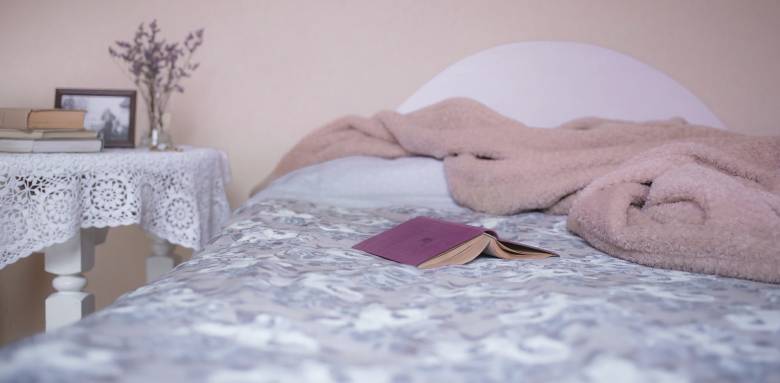 Comment améliorer l’isolation phonique d’une chambre 
