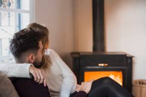 Poêle à bois sans conduit : Avantages et précautions 