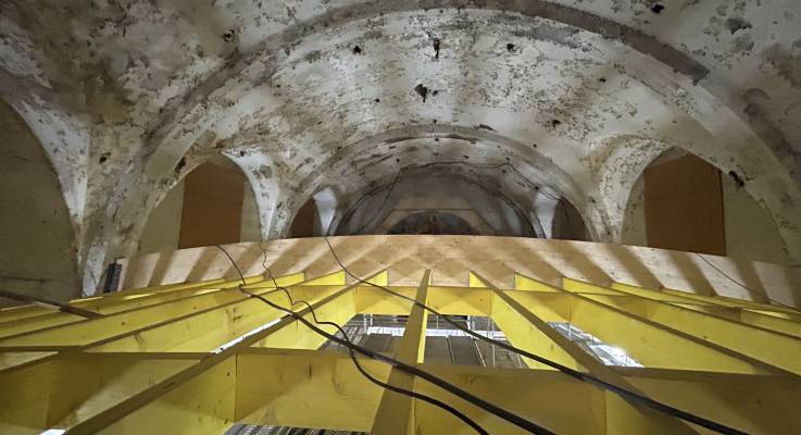 Travaux de pose de la voûte (Caen 14000)