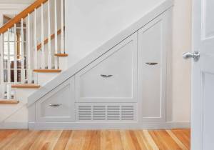 Installer un dessing sous escalier
