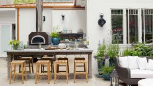 bar et four à pain pour une cuisine d'été bien agréable