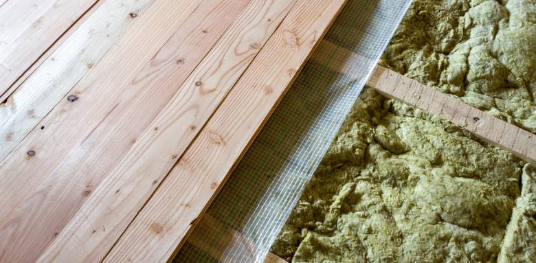 Isolation de planchers en bois sur lambourdes