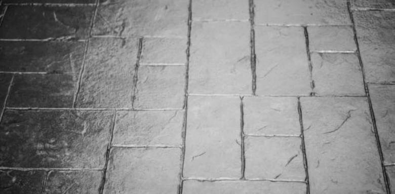 Osez tous les styles avec le béton imprimé ! Le Tronquay 14490