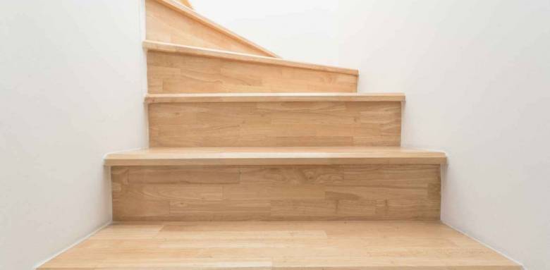Rénover un escalier en bois - La Maison Des Travaux Savigny sur Orge