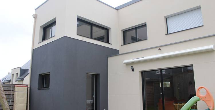 surélévation partielle d'une maison à toit plat