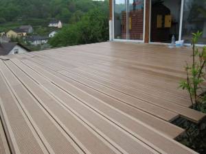 terrasse en bois composite au Mans