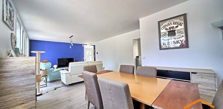 Salon réaménagé après travaux rénovation