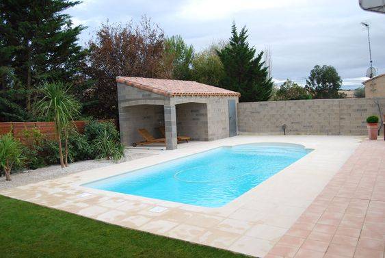 Local technique pour piscine