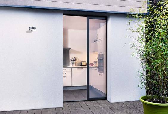 Porte-fenêtre à galandage 