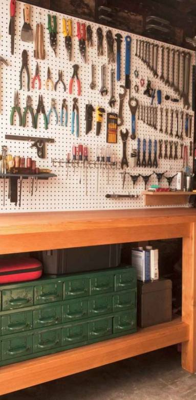 Rangement mural en fer