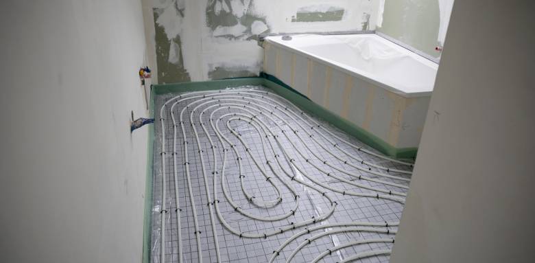 un plancher chauffant dans sa salle de bain