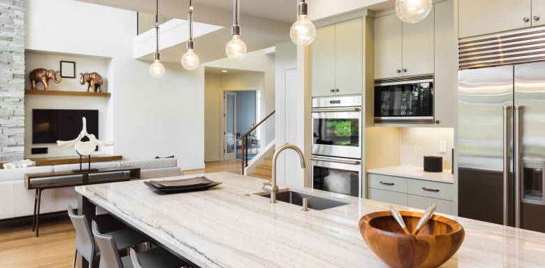 Rénovation de cuisine sur mesure avec îlot central - Montauban 82