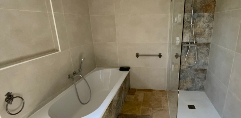 RENOVATION SALLE DE BAIN SDB LA MAISON DES TRAVAUX CHARTRES 