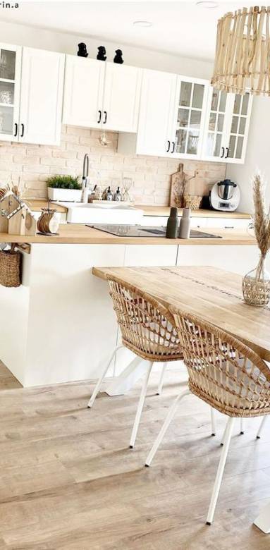 Cuisine aménagée et décorée par un architecte d'intérieur - Hyères 83
