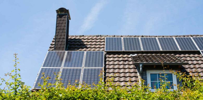 toiture et panneaux photovoltaïque