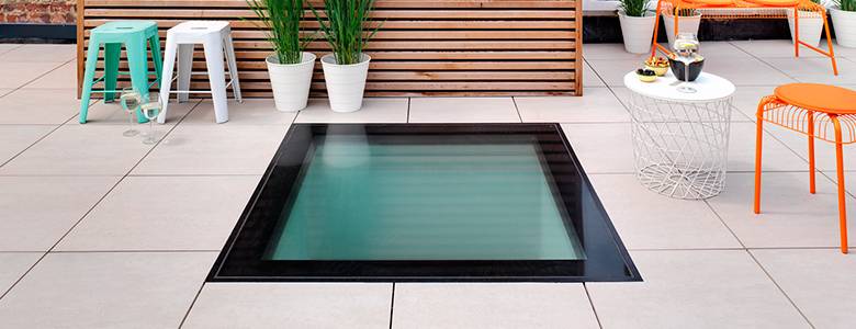 Fenêtre praticable pour toit plat DXW FAKRO