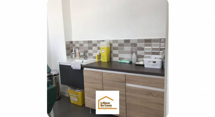 Transformation d'une brasserie en cabinet médical à Percy (50410)