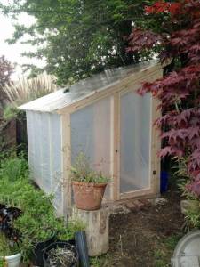 Aménagement de jardin, petite serre de jardin en bois - Nantes 44