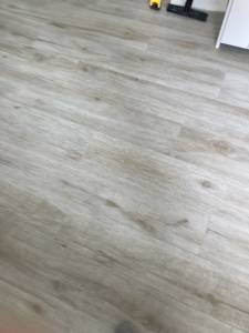 revêtement de sol en stratifié