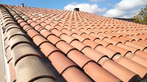 Erreurs à éviter dans la rénovation de toiture La Maison Des Travaux Nîmes