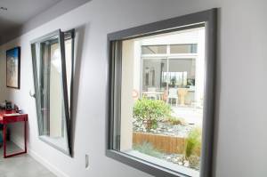 Fenêtre oscillo-battante PVC/Bois