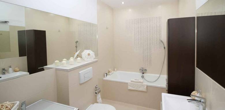 Salle de bain dans les tons beige