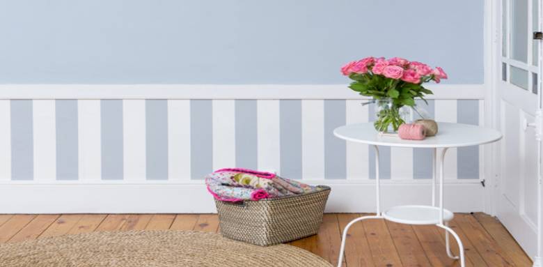 Soubassement salon papier peint rayures