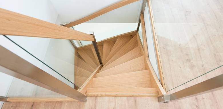 Escalier en bois et verre